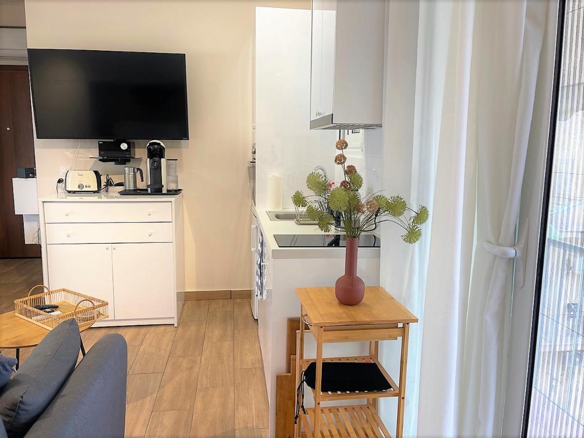 Apartamento Reeva 55 Atenas Exterior foto