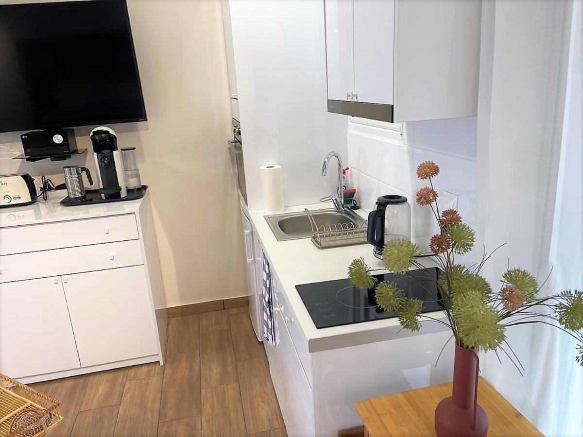 Apartamento Reeva 55 Atenas Exterior foto